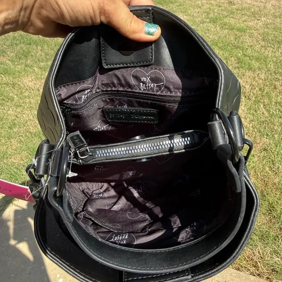 NWT Betsey Johnson XOMIA heart embossed Bucket Black bag - Picture 9 of 9